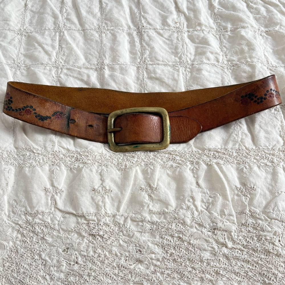 Vintage 70s Brown Leather Belt with Brass Buckle & Embossed floral 36 inch
